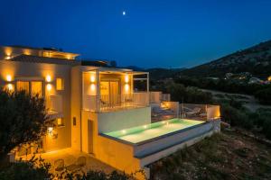 Punentes Villa