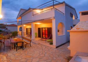 apartment 250 meters to sea private pool