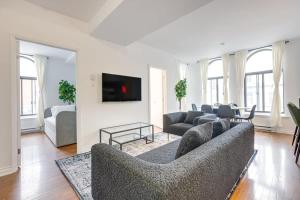 obrázek - M11 Gorgeous Bright Corner 2BR in Heart of MTL