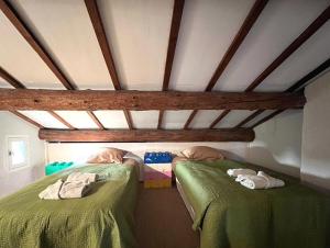 Sejours chez l'habitant Les Maisons de Fontvieille : photos des chambres