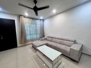 JRC Homestay - SA629 (Seri Austin)