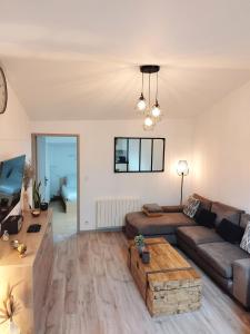Appartements Appartement Confort Tout Equipe - Centre ville : photos des chambres