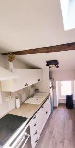 Appartements Appartement Confort Tout Equipe - Centre ville : photos des chambres