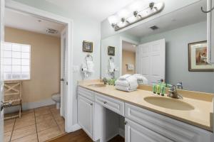 Boardwalk Beach Resort #1400 by Book That Condo