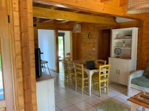 Chalets Village les Pins d or : photos des chambres