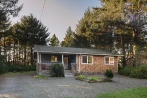 #StayInMyDistrict Cozy Rockaway Beach Cottage - Nedonna Beach