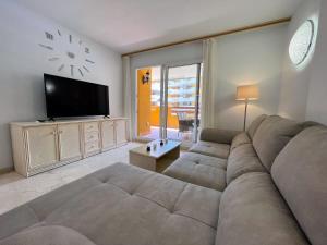 Tropical Apartment with Pool PP25