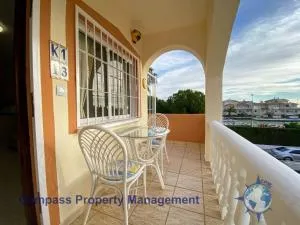 First Floor 2 Bedroom Apartment Near Emerald Isle LF13 - La Florida