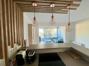 Apt Golfe Juan - 5min des plages - Parking privée - Piscine Rooftop