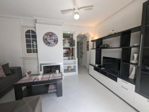 Traditional Two Bed Apart In Torrevieja TV18