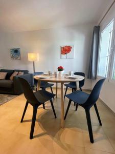 Botanical 2 Bedroom Bungalow with Com Pool VM33