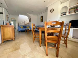 3 Bed Townhouse Overlooking Com Pool LD314