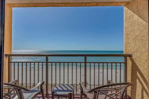 Ocean Front 1BR - Caravelle 1036