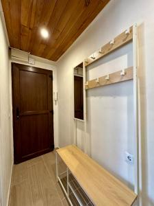 Spanish style flat close to center