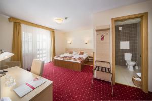 Superior King or Twin Room room in Hotel Piroska