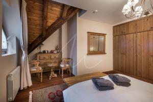 Casa Garona by SeaMount Rentals