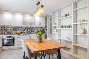 Pythagoreio Blue Street Apartment with Terrace