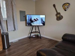 City-View 1BR Near TTU & Downtown