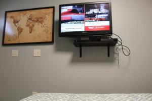 Cozy Room Near Downtown Hendersonville