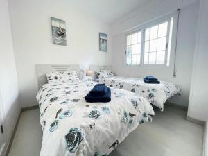 Modernized 2 Bed Apt with Com pool PP27