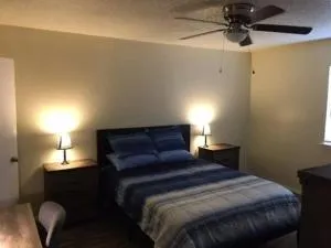 Simple 1-bedroom unit upstairs close to Fort Sill! - Apache