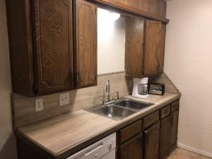 Cozy 1-BR upstairs apartment, near Fort Sill!