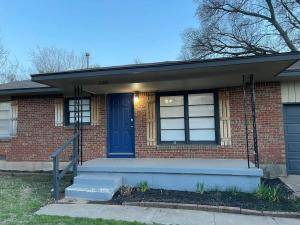 Cozy 3-Bedroom, 1-Bath Home Close to Fort Sill - 4hvězdičkové hotely ve městě Lawton