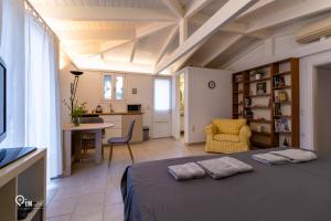 Alexander - Seaside Studio With Amazing View in Nea Makri