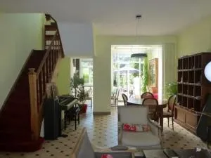 Maison confortable et jardin à Lille - 朗贝萨尔