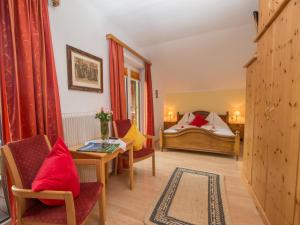 Double Room room in Hotel Pension Hubertus