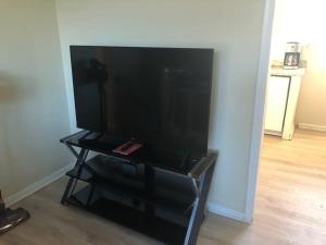 Cozy and peaceful place to unwind and relax!