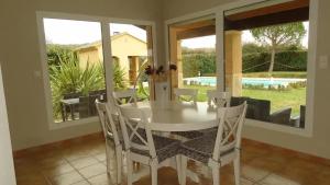 Villas Villa spacieuse a Cavaillon avec piscine privee : photos des chambres