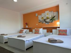 Standard Triple Room room in Flamingo Resort