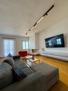 S&F Luxury Apartment