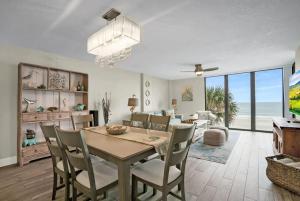 Upscale Oceanfront Condo with Panoramic Views and Pool