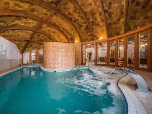 Hotel Piroska - Csepreg