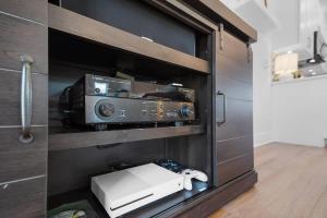 Treetop Terrace 250 Steps to Beach Heated Swim Spa