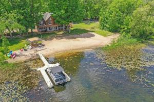 Lakefront 5BR Cabin on Big Crooked Lake w Pontoon