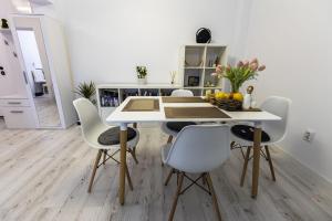 Aparthotel West Marina Cluj - parcare gratuita, self check in 24h, Cluj Arena 10 minute!