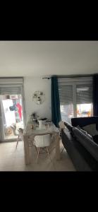 Appartements Superbe Appartement avec Parking prive : photos des chambres