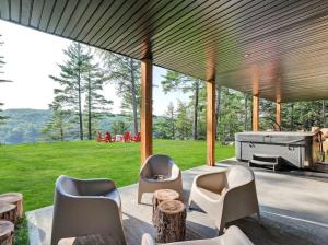 The Eyrie: Sweeping views waterfront sunlit escape