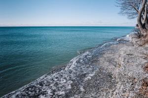 Lakeside PEC: Beautiful Waterfront & Patio