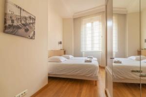 C096-Apt overlooking the Old Port the view is magical