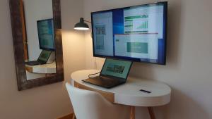 B042-Functional apartment with balcony Suquet Cannes