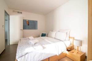 A059-New apt with south facing - Terrace-Near the beach