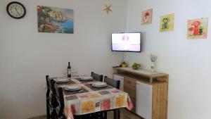 35 meters from sea Apartment Keser and House 