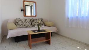35 meters from sea Apartment Keser and House 