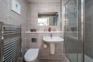 Wandsworth Deluxe Two-Bedroom Apartment
