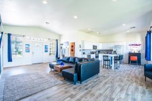 2B- Coolidge Arizona modern masterpiece 2 bd #2B