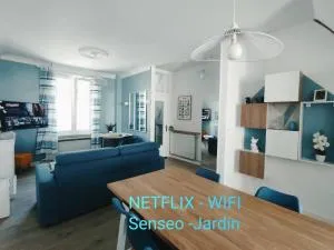 Maison Amiénoise avec terrasse et jardinet - Camon